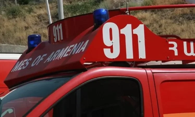 Հրազդանի կիրճում գետը վարարել է, քաղաքացին արգելափակվել է ծառի վրա