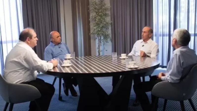 Մի շքեղ վիլայում, 11-12 երկրների դիվանագետներ հավաքված, մտավարժանքների մեջ էի. Քոչարյան