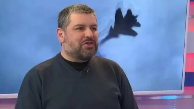 «Փարթիների մեջ չի՞ նկատել, որ հարևան թշնամի երկրի նախագահը ինչ-որ շատ է լեզվին տալիս». Կարեն Վրթանեսյան