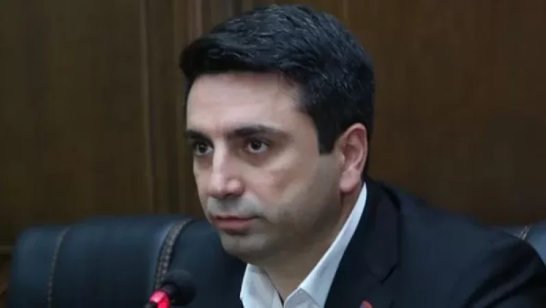 Հանրահավաքի որոշումը հարմարեցվել է դատարանում կալանքի հարցի քննարկմանը. Ալեն Սիմոնյան