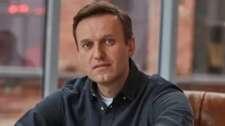 Խոհանոցում «Նովիչոկ» պատրաստեցի, ինքնաթիռում թաքուն շշից խմեցի. Նավալնին՝ Պուտինին