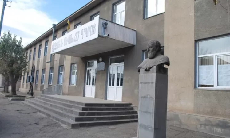 Գյումրու դպրոցի տնօրենը մոտ 1 միլիոն դրամ կաշառք է վերցրել