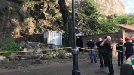 Թբիլիսիում երկաթյա կոնստրուկցիան ընկել է զբոսաշրջիկների վրա․ կա զոհ