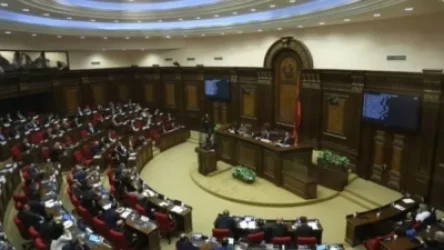 ՈՒՂԻՂ. Մեկնարկել է ԱԺ արտահերթ նիստ