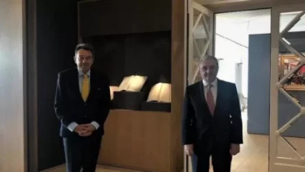 Զոհրաբ Մնացականյանը Ժնևում հանդիպեց ԿԽՄԿ տնօրեն Փեթեր Մաուերի հետ