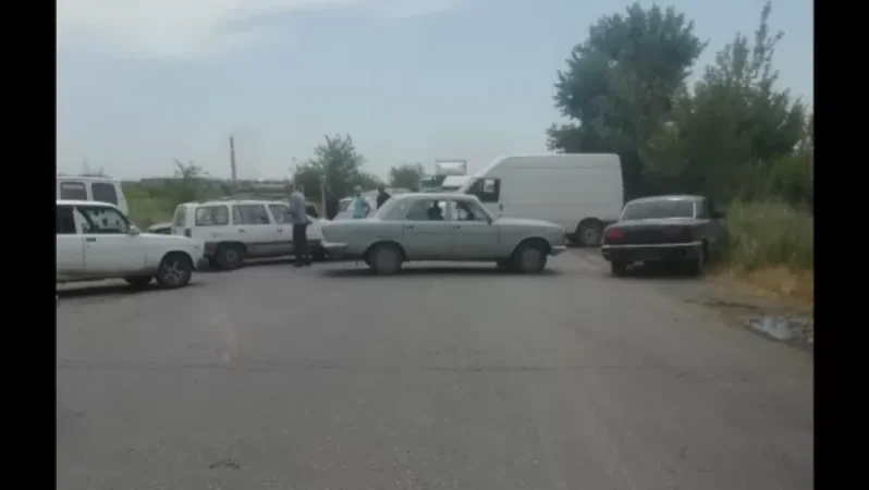 Video: Residents of Lukashin in Armavir Province Block Road as Hail Causes Over 13 Million Dram Damage