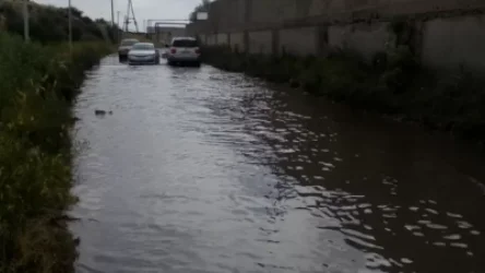 Դեպի Նուռնուս գյուղ գնացող ճանապարհին գետ է առաջացել․ պատկան մարմինները երկու ամսից ավելի է չեն կարողանում խնդիրը լուծել