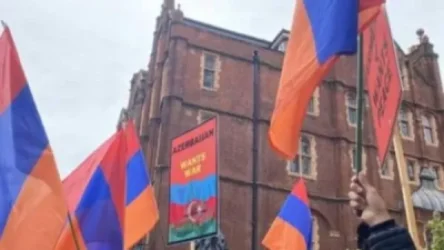 Լոնդոնում հայ համայնքը բողոքի ցույց է անցկացնում British Petroleum-ի գրասենյակի դիմաց