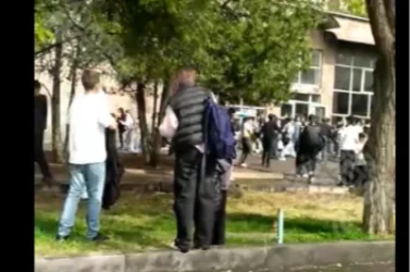 Կադրեր թիվ 131 դպրոցից, որտեղ դասաժամին հրդեհ է բռնկվել