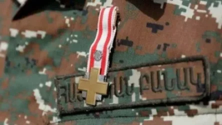 Մի խումբ զինծառայողներ պարգևատրվել են «Մարտական խաչ» 1-ին և 2-րդ աստիճանի շքանշաններով