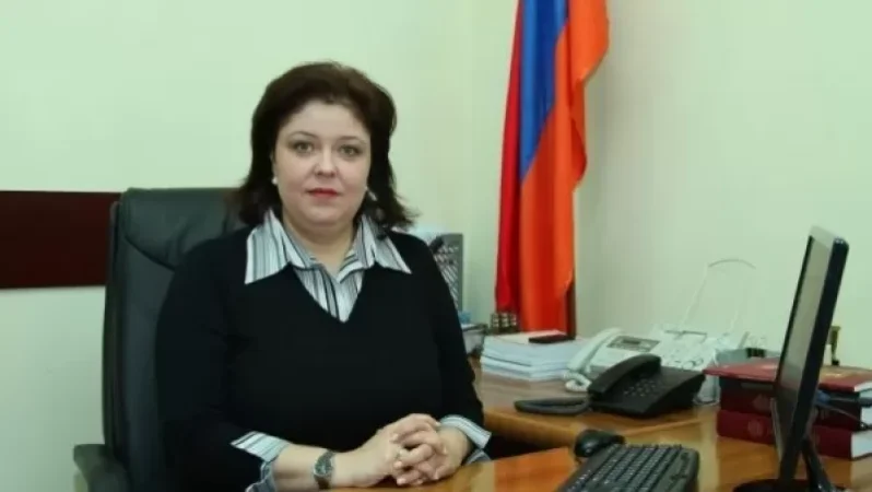 «Ժողովուրդ». Противно. դատավորների ընդհանուր ժողովին դուռը շրխկացրել և դուրս է եկել