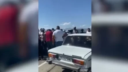 Քաղաքացիները փակել են Էջմիածին-Աշտարակ ճանապարհը