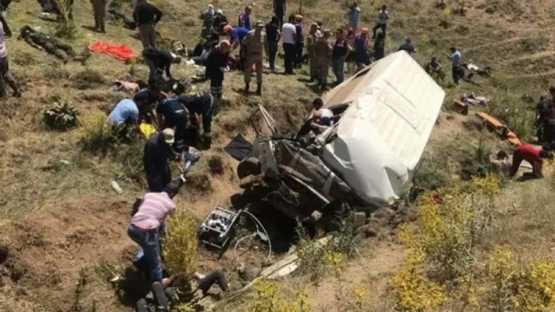 Վանում միկրոավտոբուս է կողաշրջվել․ զոհեր կան