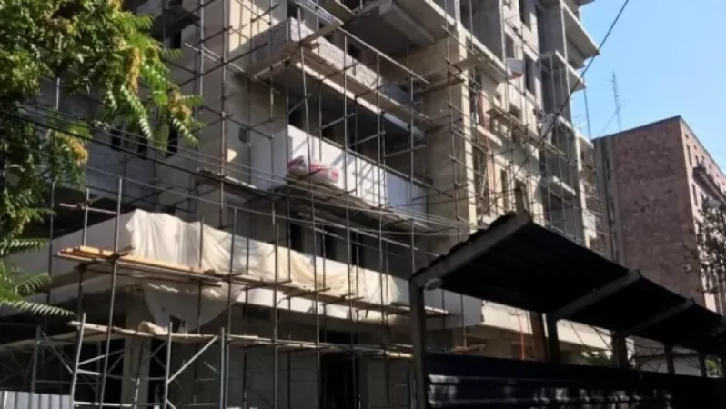 Another Act of Vandalism Under Construction in Yerevan