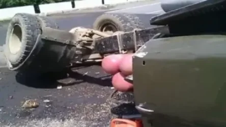 Խոշոր ավտովթար Ձորագետ-Օձուն ճանապարհին. 5 տոննա դիզվառելիքն արտահոսել է