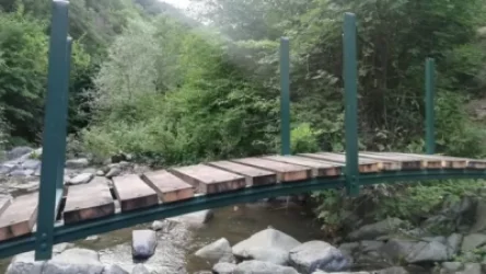 ԼՈՒՍԱՆԿԱՐՆԵՐ. Գողացել են Հաղպատից Սանահին քայլարշավային արահետի կամուրջի տրոսները