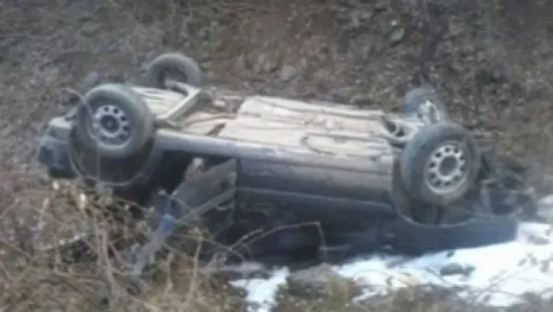 Նորատուսի մոտ մեքենան մոտ 8 մետր գլորվել է ձորը. վիրավորներից մեկի վիճակը ծայրահեղ ծանր է