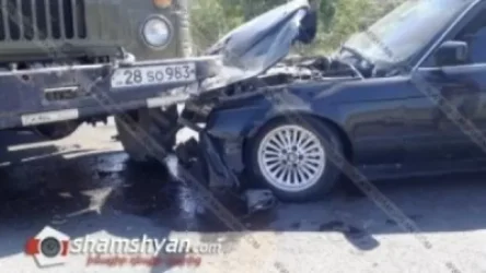 Արամավիրի մարզում բախվել են ԳԱԶ 66-ն ու BMW-ն. կա վիրավոր
