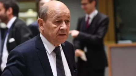 Պետք է որոշել Լեռնային Ղարաբաղի ապագա կարգավիճակը. Ժան-Իվ Լը Դրիան