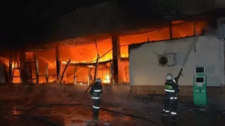 Լուսադեմին Ստեփանակերտում հրդեհ է բռնկվել. այրվել է հանրախանութ