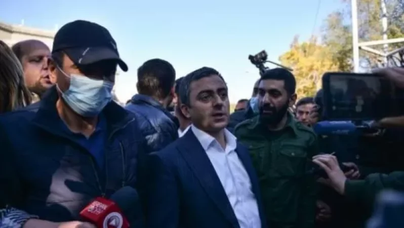 ՀՅԴ անդամ Բագրատ Եսայանը հայտնել է Իշխան Սաղաթելյանին ԱԱԾ հրավիրելու մասին