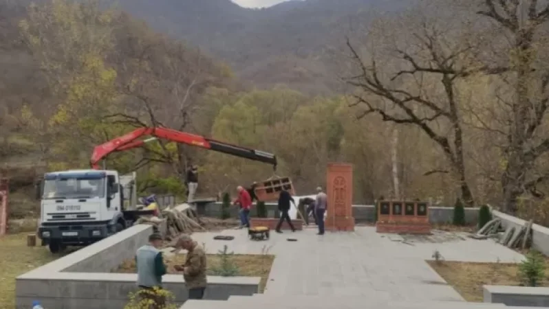 Քաշաթաղում ապամոնտաժվում է ազատամարտիկների հիշատակին նվիրված պուրակը