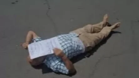 ՏԵՍԱՆՅՈՒԹ․ Վարդգես Գասպարին պառկել է Քաղաքապետարանի շենքի դիմաց