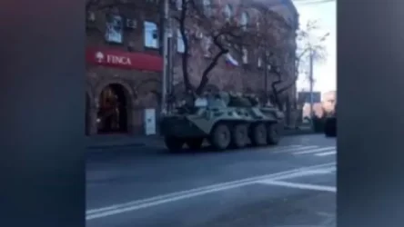 ՏԵՍԱՆՅՈՒԹ. Ռուս խաղաղապահները անցնում են Երևանի փողոցներով. Aysor