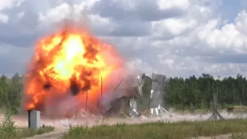 Ինքնաթիռի պայթած շարժիչի բեկորները վնասել են Հռոմի հարակից քաղաքներից մեկի տները