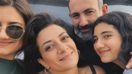 Նոր սելֆի՝ Փաշինյանների ընտանիքից