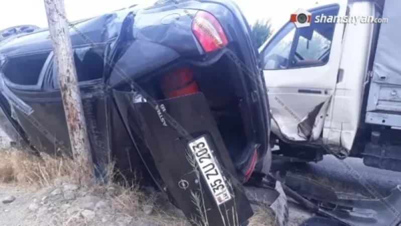 Միմյանց են բախվել Opel-ն ու «ԳԱԶել»-ը, կան տուժածներ