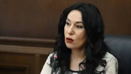 Հայ մտավորականների զգալի մասը լուռ է. նրանք վախեցել են միշտ. Նաիրա Զոհրաբյան