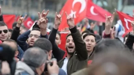 Նիդեռլանդները պահանջում են արգելել «Գորշ գայլեր» շարժումը ողջ ԵՄ-ի տարածքում