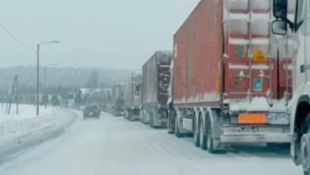 Տեղումների պատճառով Լարսը փակ է բեռնատար տրանսպորտային միջոցների համար