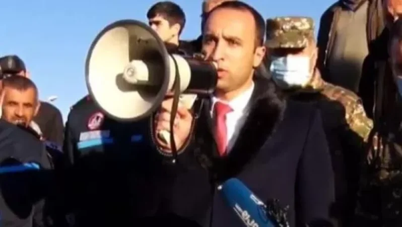 Մի քանի ծնողներ այսօր՝ ժամը 19։30-ին, կհանդիպեն վարչապետի հետ. ՊՆ-ի դիմաց ակցիան ավարտեց