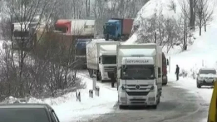 Ստեփանծմինդա-Լարս ավտոճանապարհը տեղումների պատճառով փակ է բեռնատար տրանսպորտային միջոցների համար