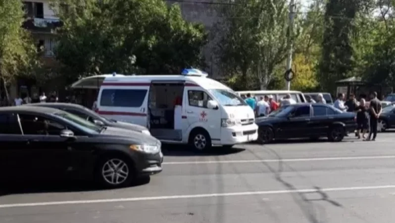 Accident Occurs at the Intersection of Davit Anhasht and Rubinyants Streets