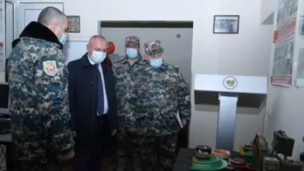 ԱԻ նախարարն այցելել է ՓԾ Քաղաքացիական պաշտպանության վարչության ուժերի հավաքական կենտրոն