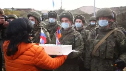 Ստեփանակերտի քաղաքապետն այցելել է ռուս խաղաղպահներին