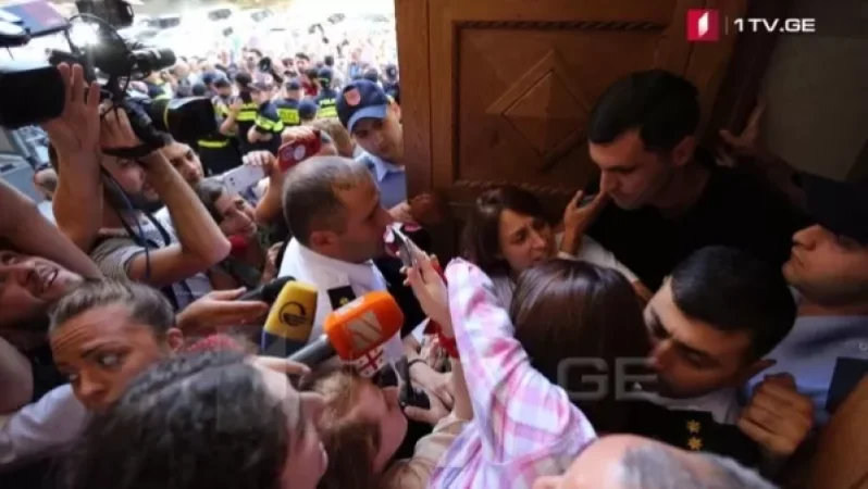 Վրաստանի խորհրդարանի շենքի մոտ բախում է տեղի ունեցել