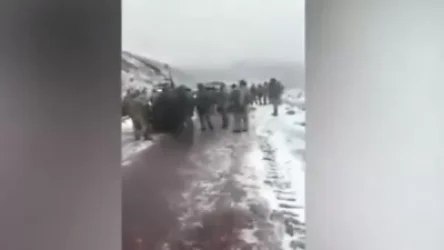 ՏԵՍԱՆՅՈՒԹ. Ադրբեջանցի զինծառայողները Վարդենիսի Սոթքի ոսկու հանքի մատույցներում