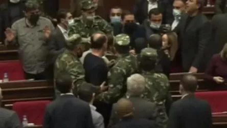 ՏԵՍԱՆՅՈՒԹ. Հրմշտոց և լեզվակռիվ ԱԺ-ում