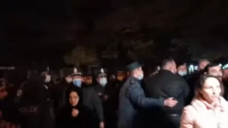 ՏԵՍԱՆՅՈՒԹ. Զինծառայողների հարազատները փորձեցին փակել վարչապետի ավտոշարասյան ճանապարհը