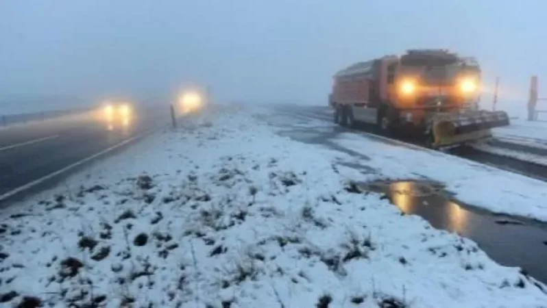 Ճամբարակ քաղաքում ձյուն է, Գորիսում՝ ձնախառն անձրև. Լարսը բաց է միայն բեռնատարների համար