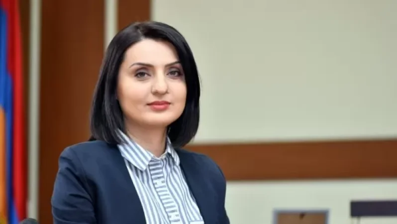 «Հայփոստի» աշխատակիցները քաղաքացիների կենսաթոշակից գումար են պահում կամ առաջարկում են գնել ինչ-որ ապրանքներ