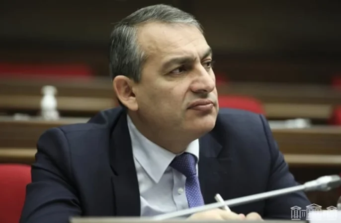 Փշալարն ու ջրցան մեքենան պատգամավորները չեն բերել. Արմեն Խաչատրյան