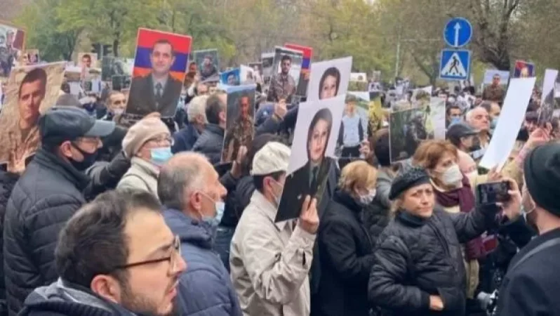 Video: The Intellectuals' March Concludes in Yerevan
