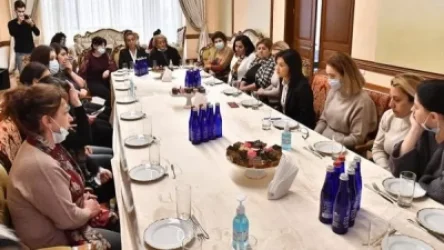 Աննա Հակոբյանը հանդիպել է Արցախյան պատերազմում գերեվարված, անհետ կորած զինծառայողների մայրերի հետ