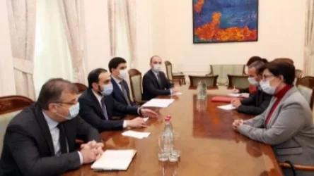 Տիգրան Ավինյանն ընդունել է ԿԽՄԿ ներկայացուցիչներին