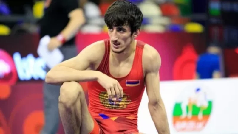 Ըմբիշ Սլավիկ Գալստյանը վերջին վայրկյաններին հաղթանակ կորզեց ու դուրս եկավ Աշխարհի Առաջնության կիսաեզրափակիչ